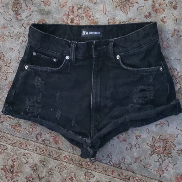 Zara Pants - Zara Black Distressed Denim Shorts junior 00